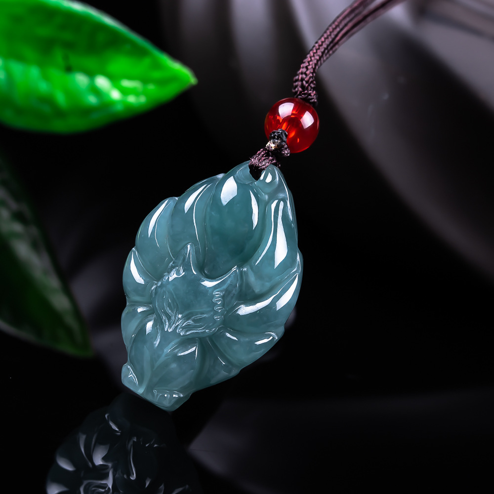 Vintage Women Fashion - Natural Burmese Jadeite Fox Pendant Necklace