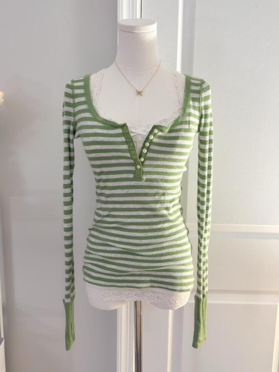Tees 2000s Y2k Green Stripe Wo - Vintage Y2K review and price